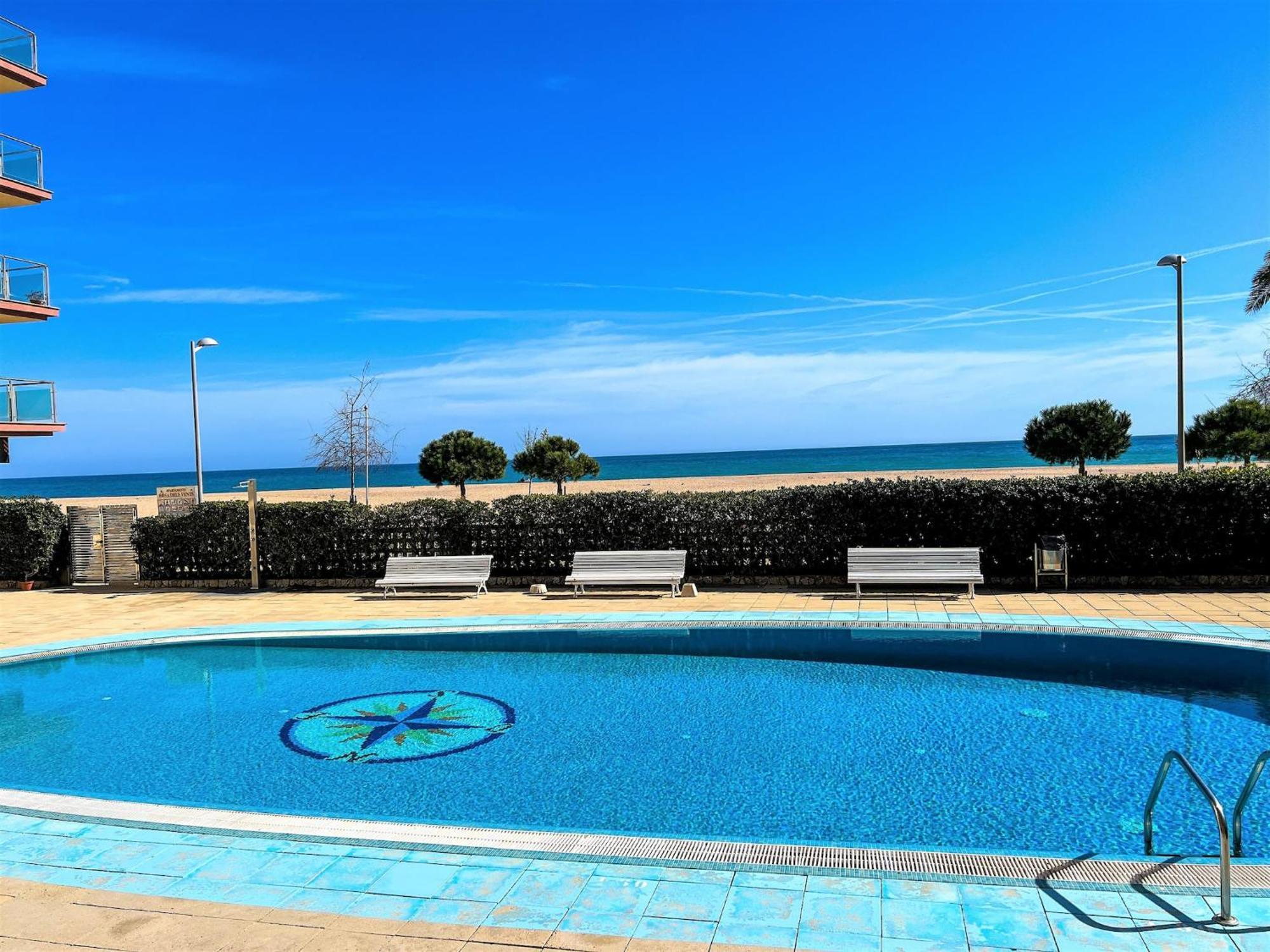 Apartamento Bright Flat With Direct Access Santa Susanna